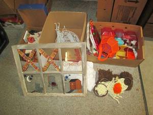lot 76 image: Huge lot of assorted holiday decor ...