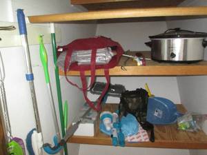 lot 103 image: Content of closet shelves to includ...