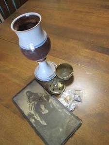 lot 139 image: Brass Eagle lidded dish, Vintage re...