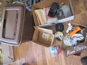 lot 146 image: Lidded laundry basket, Personal car...