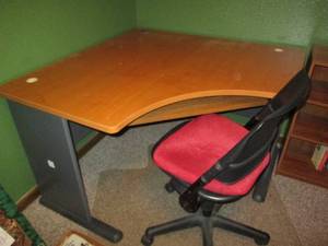 lot 175 image: Pair of laminate wood corner desks ...