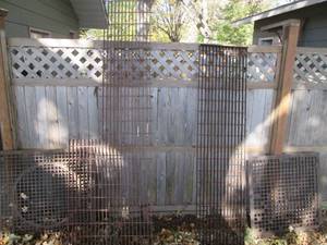 lot 375 image: Heavy cast iron floor grates in ass...