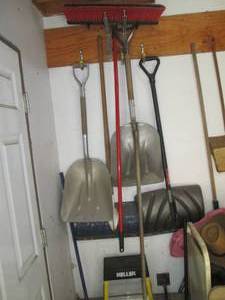 lot 384 image: Corner lot to include small Keller ...