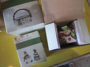 lot 393 image: Fitz and Floyd Christmas decor in o...