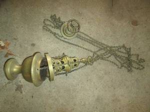 lot 418 image: Solid metal incense burner...