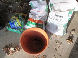 lot 421 image: Grass shot hydro-seeder, potting so...