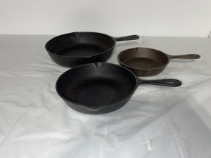 lot 31 image: Set of 3 Vintage Cast Iron Skillets No. 3, No. 5, and No. 8