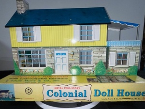 lot 76 image: Vintage Louis Marx Metal Two-Story Colonial Doll House with Original Box
