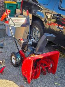 lot 360 image: MTD Yard Machines 24 Snowblower