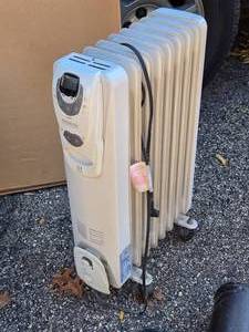 lot 364 image: Kenwood Electronic Household Space Heater