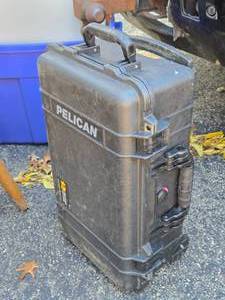 lot 367 image: Pelican 1510 Rolling Case