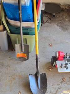 lot 401 image: Lot of (2) Spades