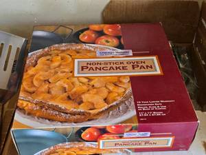 lot 428 image: Non-Stick Oven Pancake Pan (in original packaging)
