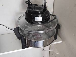 lot 443 image: Sharper Image Super Ware Oven