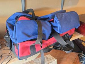 lot 460 image: Lot of (3) Stoneware  Corning Ware Carry Bags (assorted)