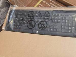 lot 465 image: HP Computer Keyboard (in original packaging)