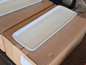 lot 474 image: Lot of (1 Box) Rynne Chine Co Cake Trays 12-count ( 12 total items )