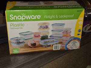 lot 523 image: snapware Food Keeper Set  Airtight & Leakproof 38-piece (in original packaging)
