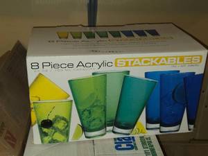lot 530 image: Acrylic Glasses Set 8-piece (in original packaging)