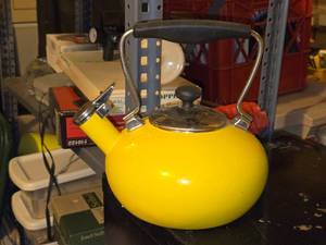 lot 528 image: Tea Kettle