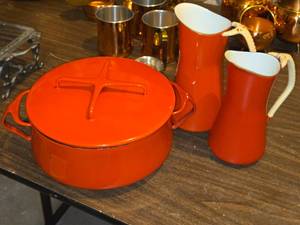 lot 600 image: Lot of (3) Metal Dishes