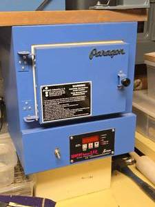 lot 352 image: Paragon 1440W Kiln Model SC2