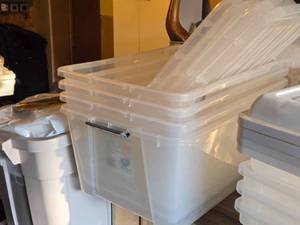 lot 630 image: Lot of (4) Plastic Storage Bins with Lids 21 x 15 x 11