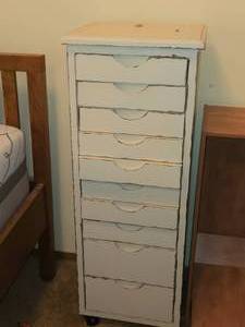 lot 663 image: White Painted Finish Wood Cabinet