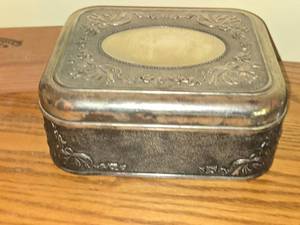 lot 683 image: Vintage Silver Plated Jewelry Box - Repousse Box