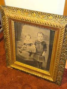 lot 697 image: Vintage Ornate Wood Framed Picture - Children