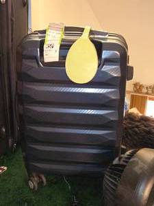 lot 698 image: Samsonite Hard Sided Carry On Luggage  Wheeled