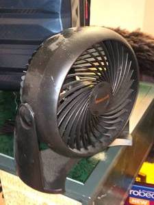 lot 701 image: Honeywell 10 Personal Table Fan