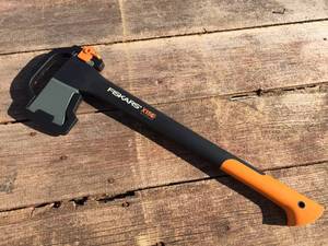 lot 111 image: FISKARS X15 Fiber Comp Axe - Like New - Finland