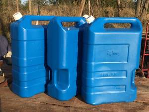 lot 149 image: 3 IGLOO 6 Gallon Water Jugs - Nice