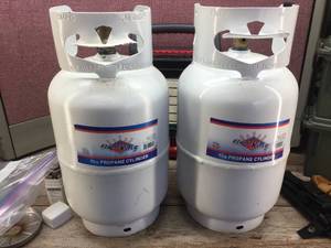 lot 157 image: (2) 11 Lb Propane Cylinders - Handy Size Empty