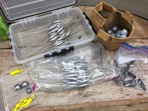 lot 214 image: Fishing Group Lead Sinkers - Bottom Bouncers