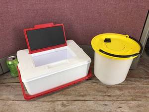 lot 215 image: Bait Box & Minnow Bucket Insert