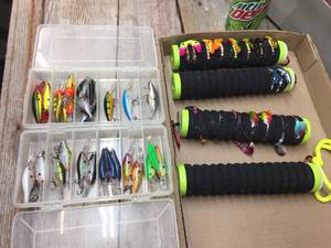 lot 219 image: Group Fishing Lures - Rapala - SnellsSpinners