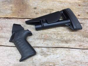 lot 224 image: BENELLI Grips - 12 ga