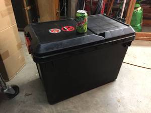 lot 236 image: Medium Black Tote with Storage in Lid - Good