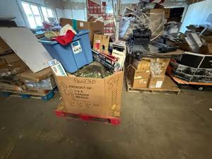 lot 78 image: Pallet Full of Unclaimed, Overstock & Unsolds