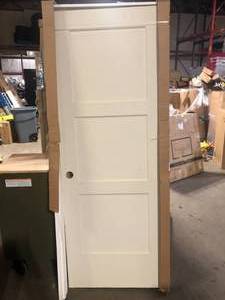 lot 56 image: White Entrance Door  Customer Returns See Pictures
