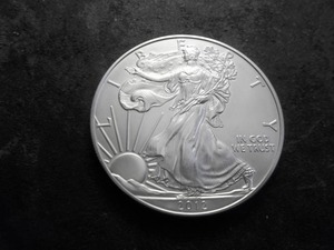 lot 24 image: 2012 Silver Eagle One Oz. Fine