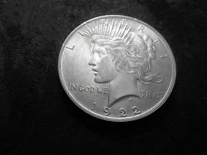 lot 17 image: 1922 Peace Silver Dollar Double Die