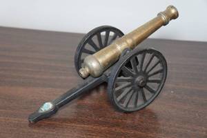 lot 131A image: Desktop Cannon