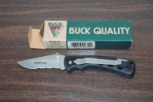 lot 28 image: Buck Knives Serrated Lite Flick It Folding Knife - Pentax Cameras