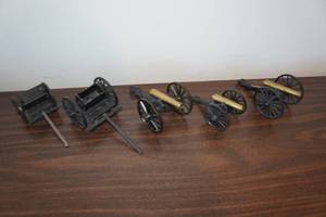 lot 41 image: Desktop Cannons