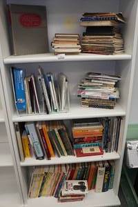 lot 355 image: Assorted Information Books