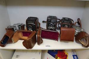 lot 364 image: Antique Cameras
