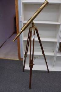 lot 369 image: Vintage Brass Telescope